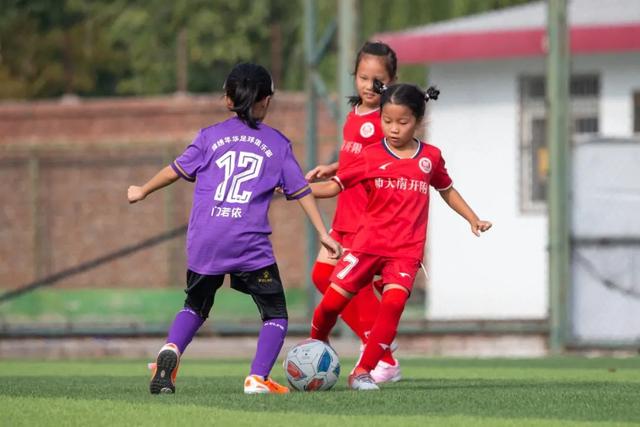 胡明轩21分广东加时胜北控 周琦15+10徐杰15分