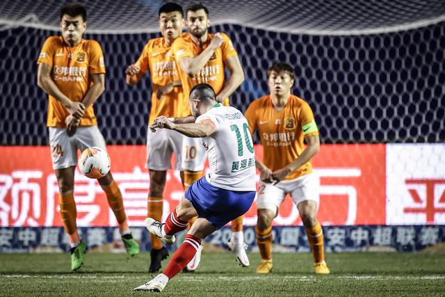 邮报：曼联有意大巴黎门德斯 曾随阿莫林联赛夺冠